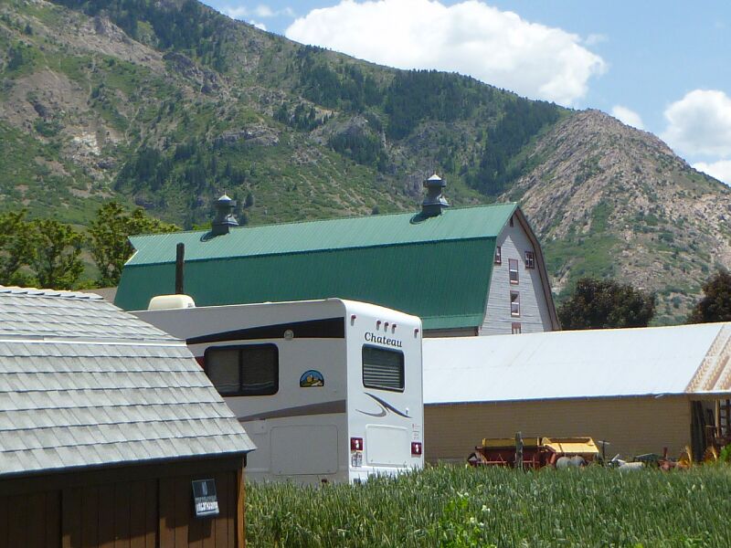 P1000737.JPG (99651 bytes)