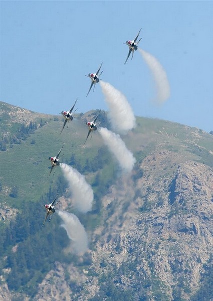 Tbirds15.jpg (63568 bytes)