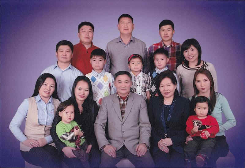FAM.JPG (220332 bytes)