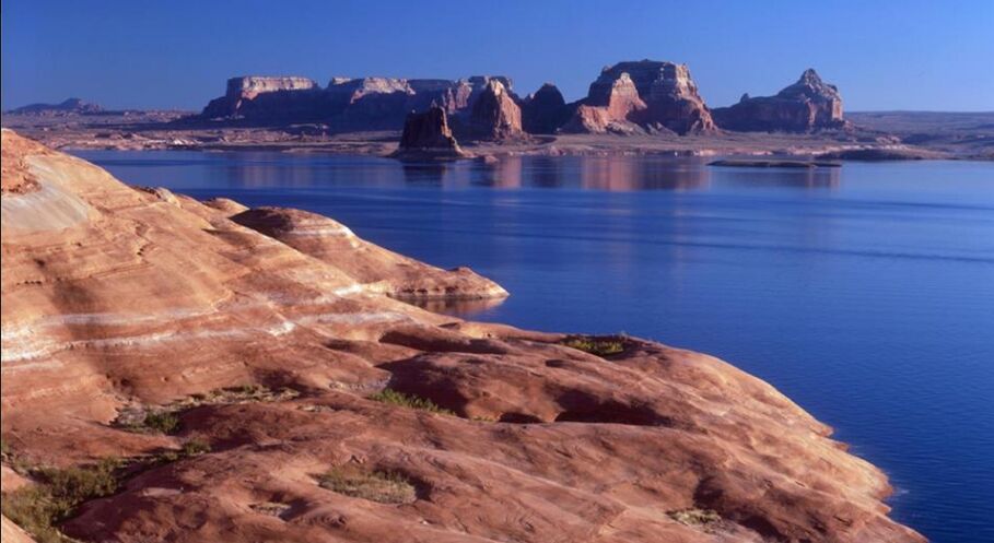 Lake Powell6.jpg (69631 bytes)