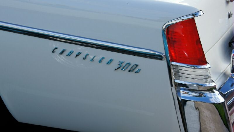 56 Chrysler 300b.jpg (36365 bytes)