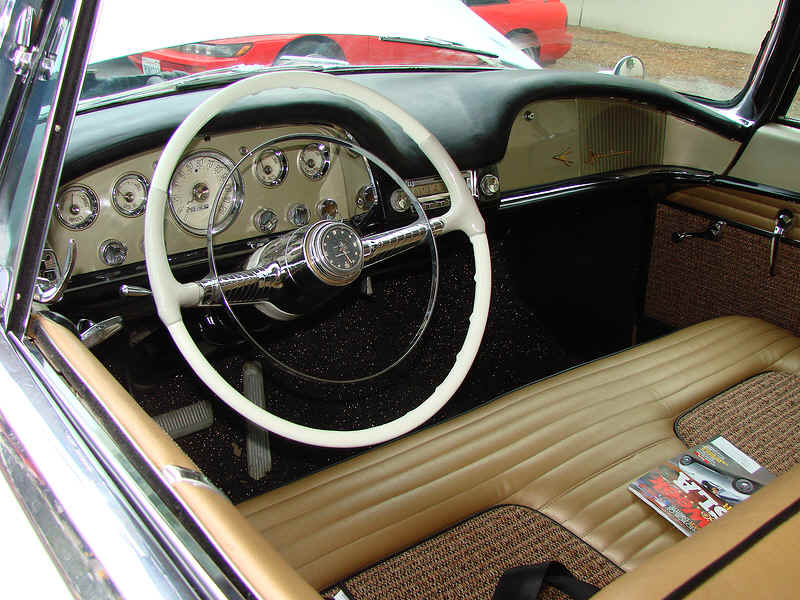 56DeSoto AdvDash2.jpg (425555 bytes)
