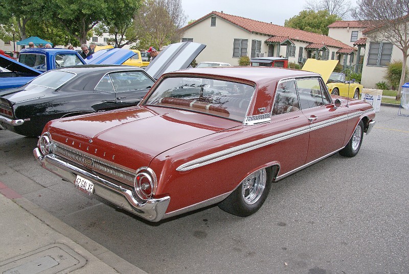 cars1061.jpg (197410 bytes)