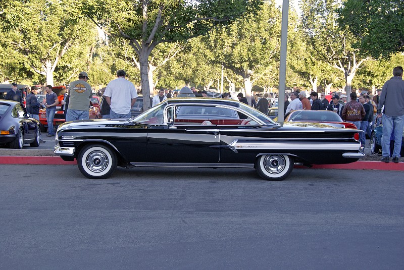 cars1002.jpg (198017 bytes)