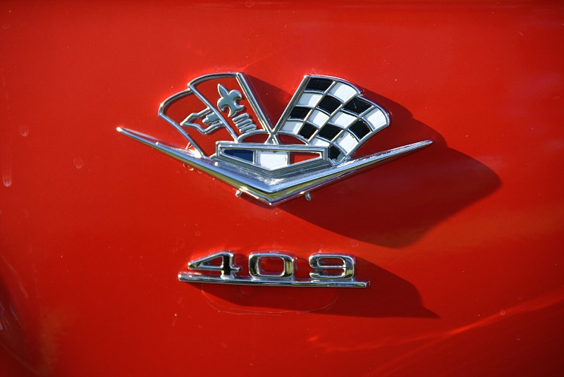 cars1019.jpg (69840 bytes)