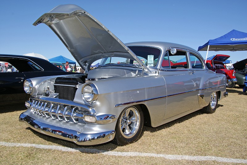 cars1035.jpg (157226 bytes)