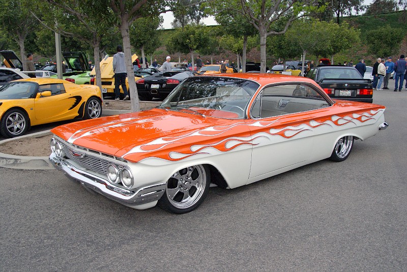 cars1038.jpg (195269 bytes)
