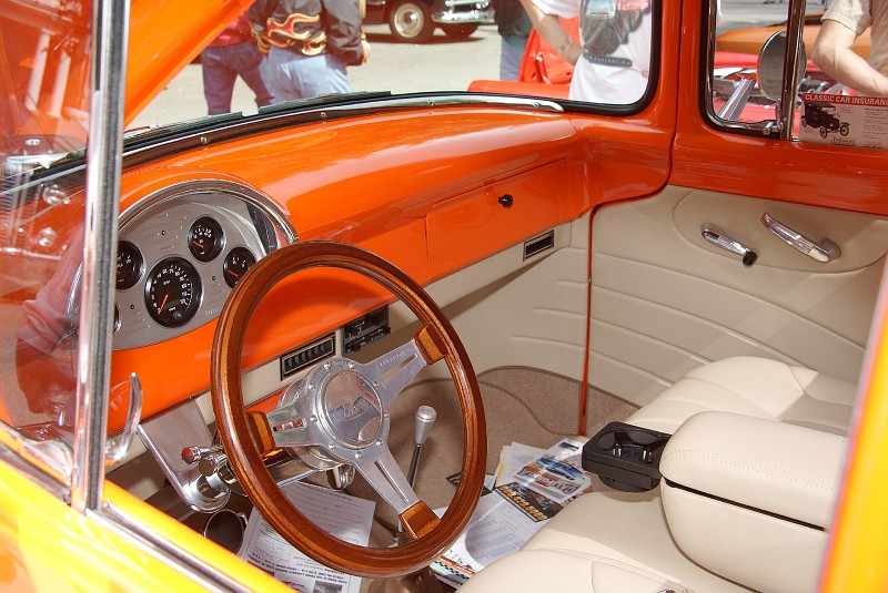 cars1063.jpg (140467 bytes)