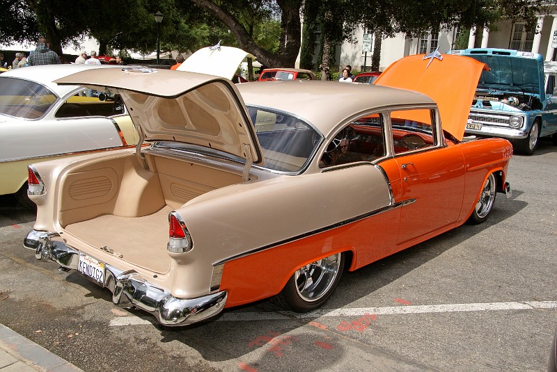 cars1064.jpg (177573 bytes)