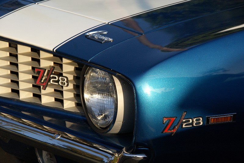 cars1065.jpg (112017 bytes)