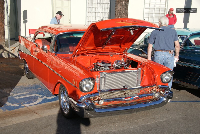 cars1067.jpg (178641 bytes)
