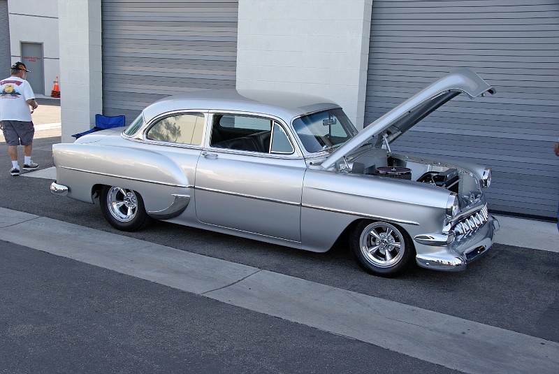 cars1068.jpg (130680 bytes)