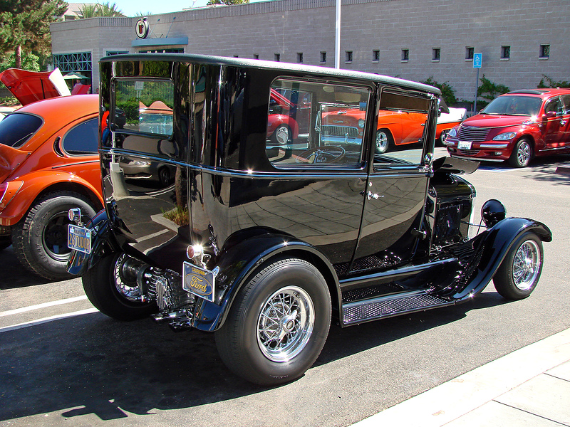 cars1078.jpg (465383 bytes)