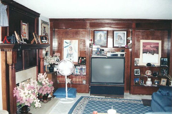 FamilyR.jpg (79925 bytes)