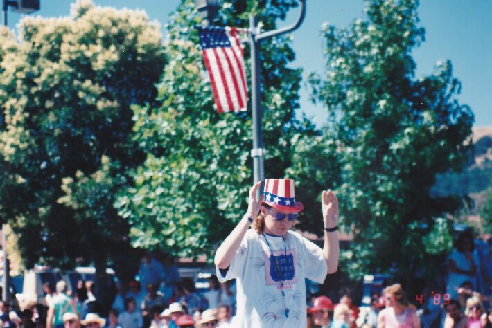 Bandleader.jpg (73320 bytes)