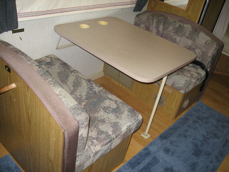 Inside18.jpg (95186 bytes)