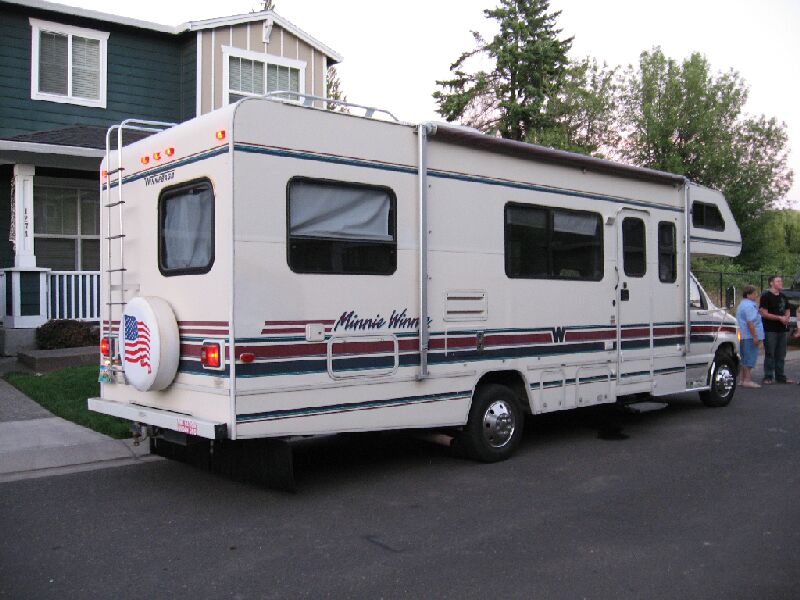 Our Motor Home4.JPG (87823 bytes)