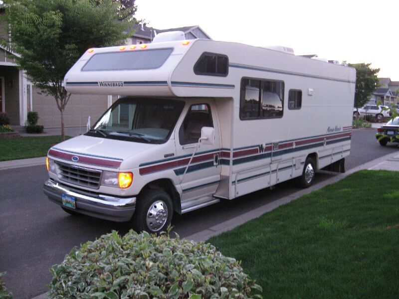 Our Motor Home7.JPG (81786 bytes)