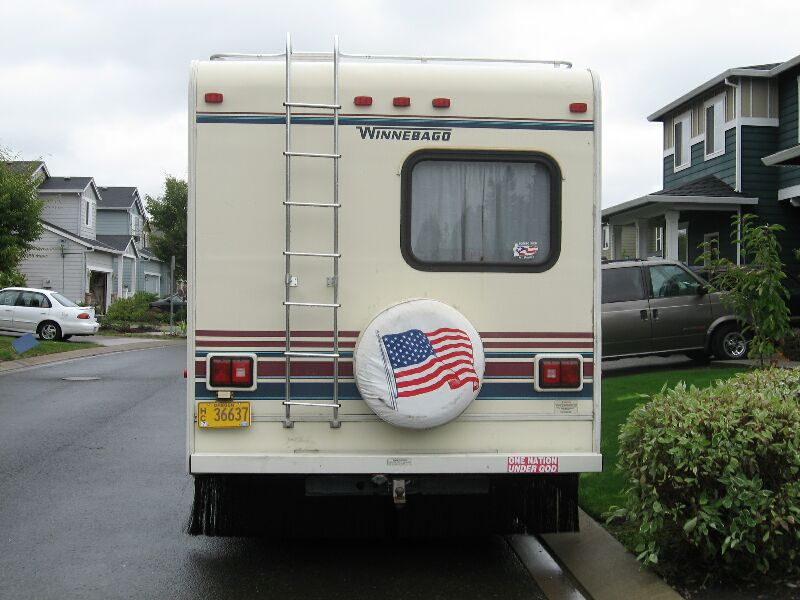 Outside5.jpg (77299 bytes)